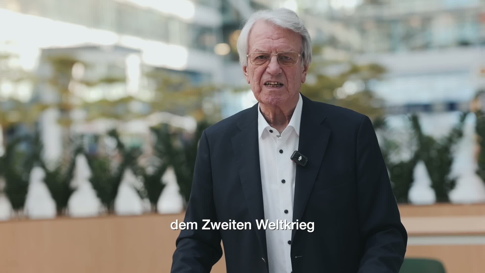 Prof. Dr. Gerhard Hücker, Gründer und Verleger